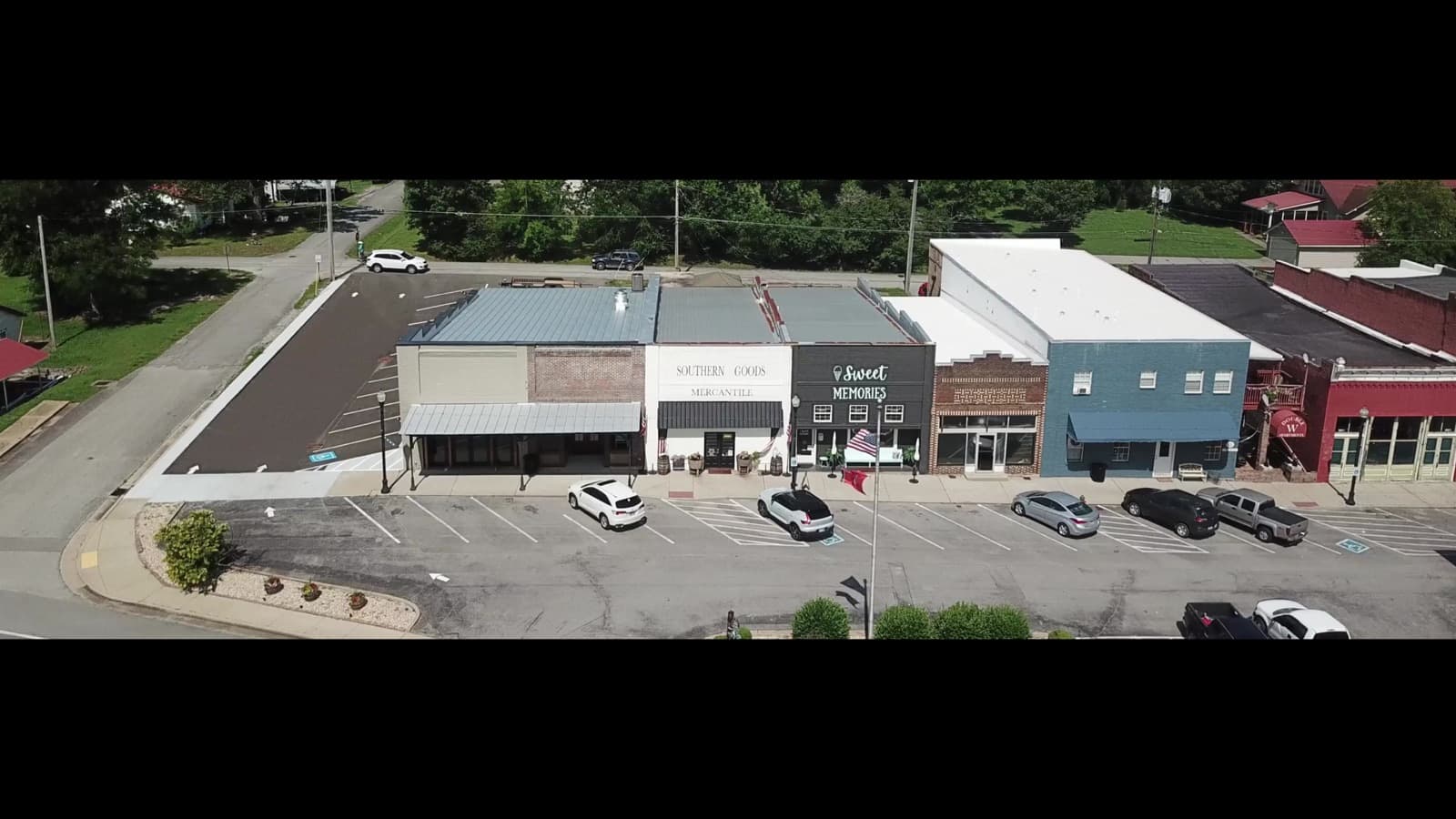 Aerial view of the historic storefronts on Main Street in Wartrace